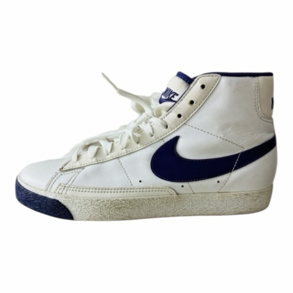 Nike Blazer Mid 77 White/ Purple Size 6.5 Y Equivalent Women’s Size 8
